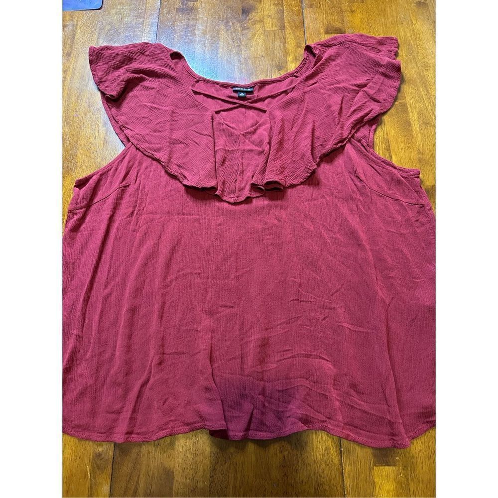 Torrid Womens Plus Size 3X Rayon Stretch Ruffle Chest Accent Burgundy Shirt Top